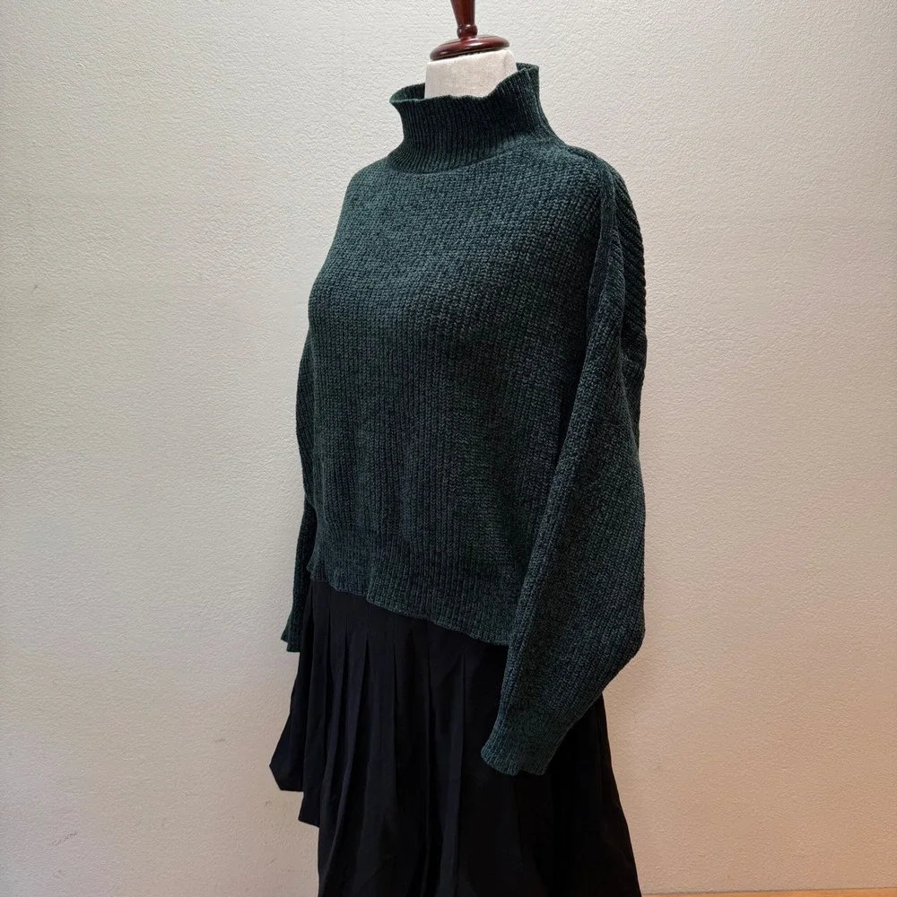 Jon‎ & Anna Contemporary Chenille Mock Neck Soft Knit Cropped Sweater Women L